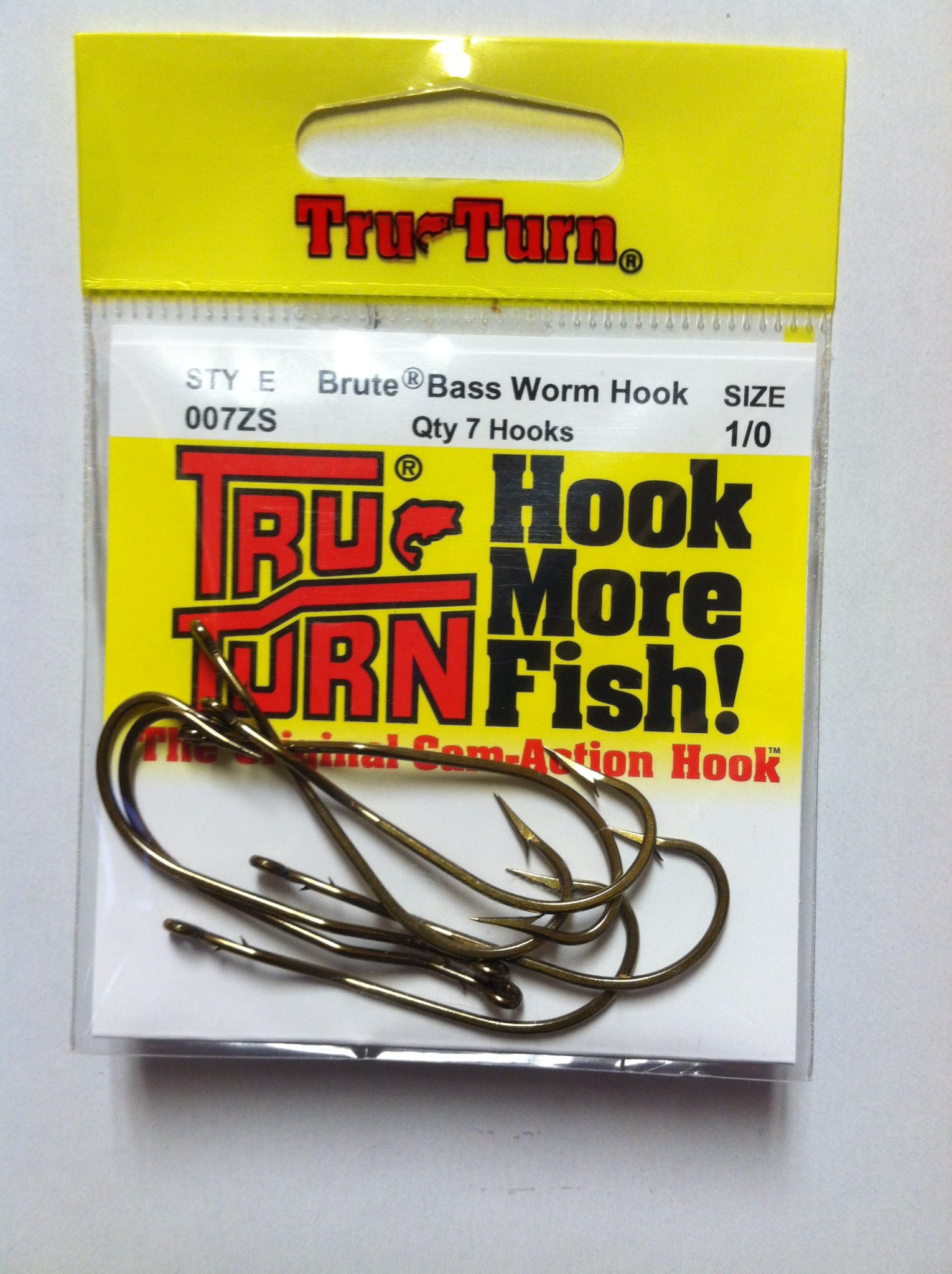 Photo 3 tru turn brute bass worm hook 7 pk.