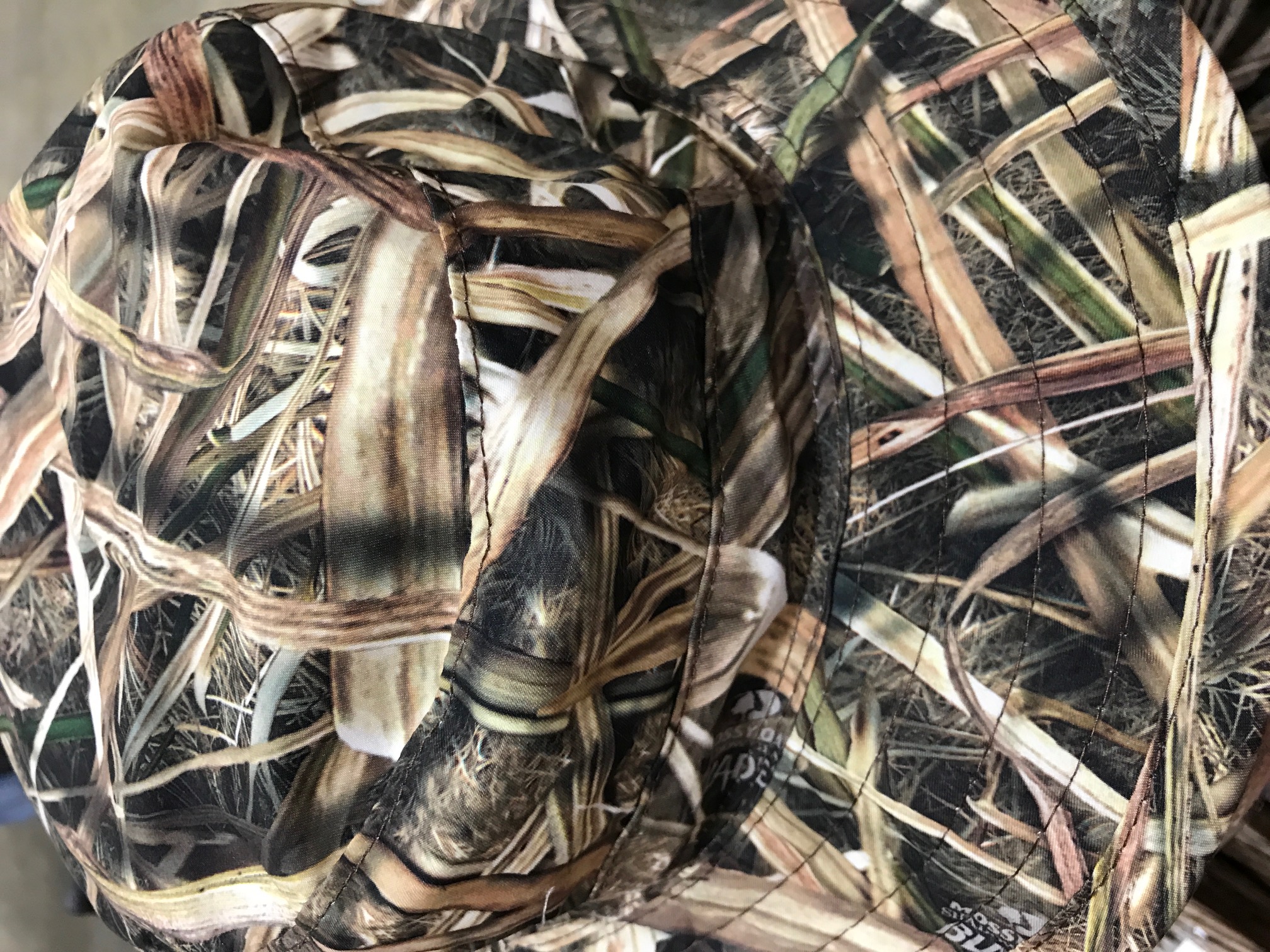 MOSSY OAK SHADOW GRASS BLADES MOSSY OAK SHADOW GRASS BLADES