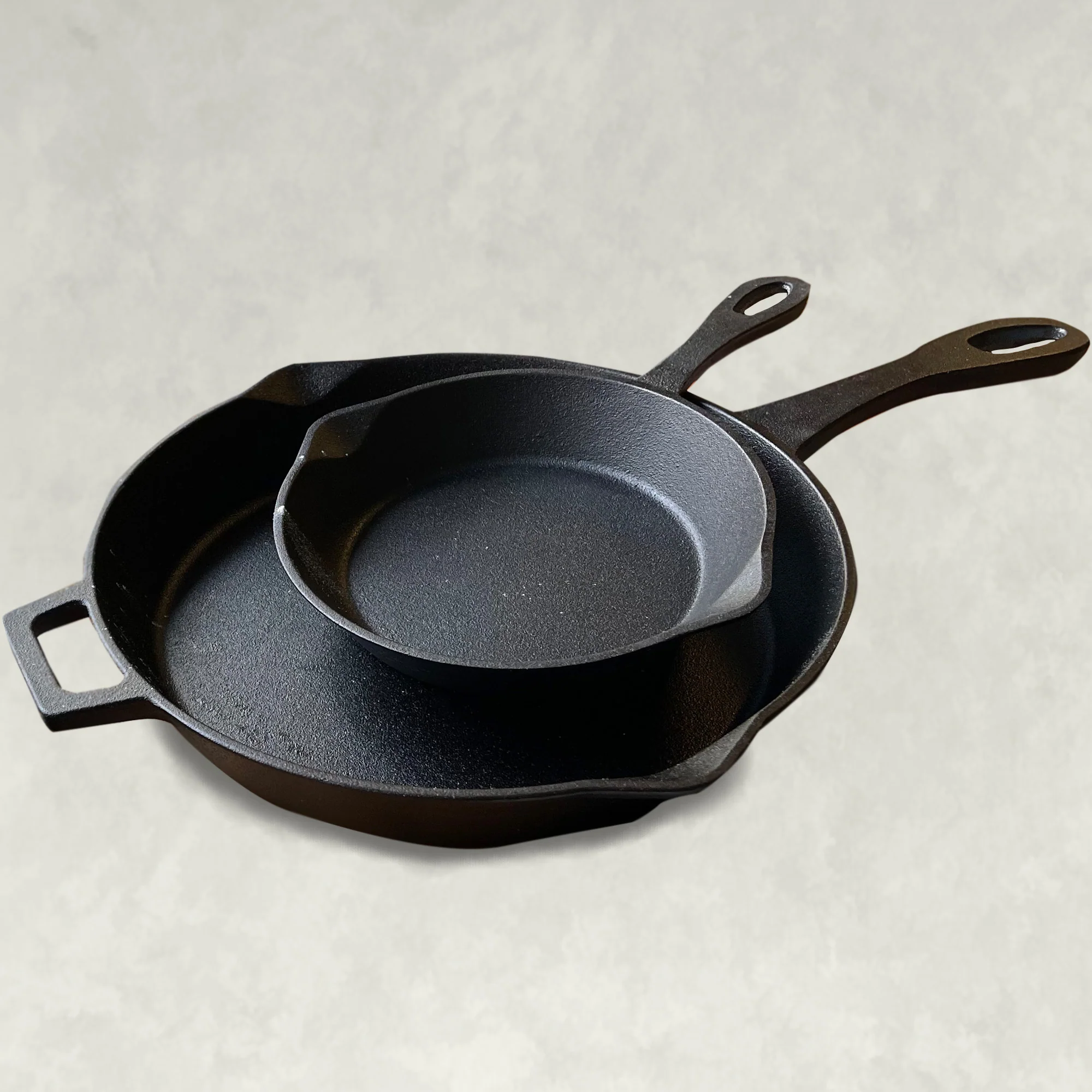 Bayou Classic 2-PC Skillet Set 10 Inch and 14 Inch #7456 Bayou Classic 2-PC Skillet Set 10 Inch and 14 Inch #7456