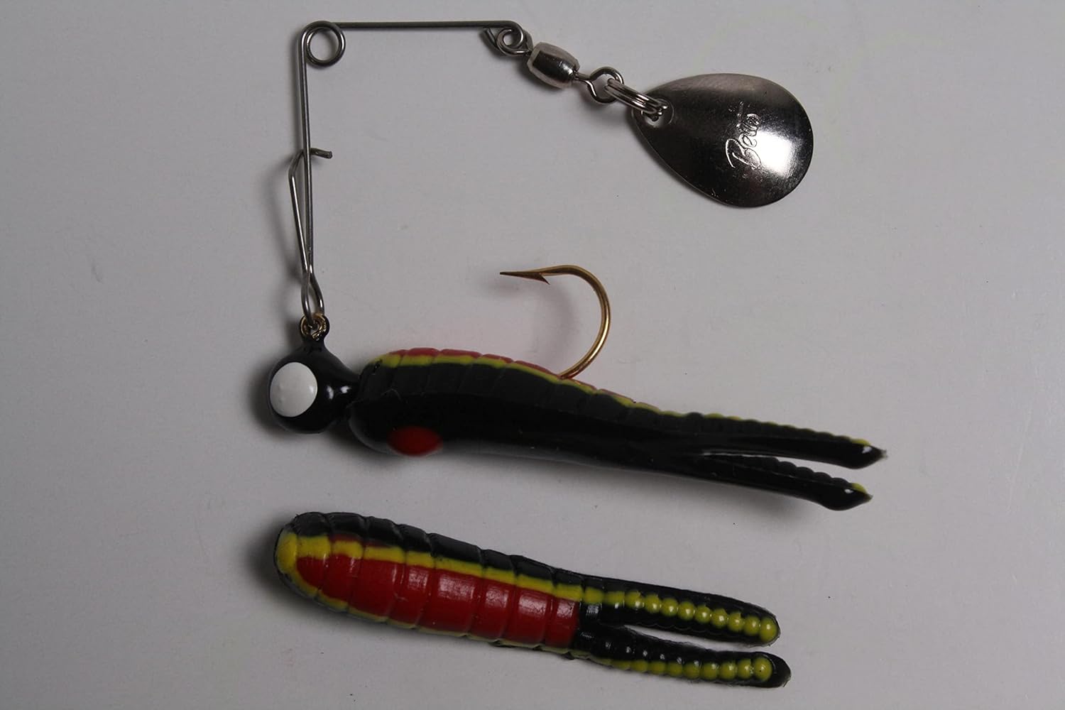 Betts 1-16 Spin Split Tail Lure Black-Yellow Stripe-Red Belly #022ST-38 047708639507