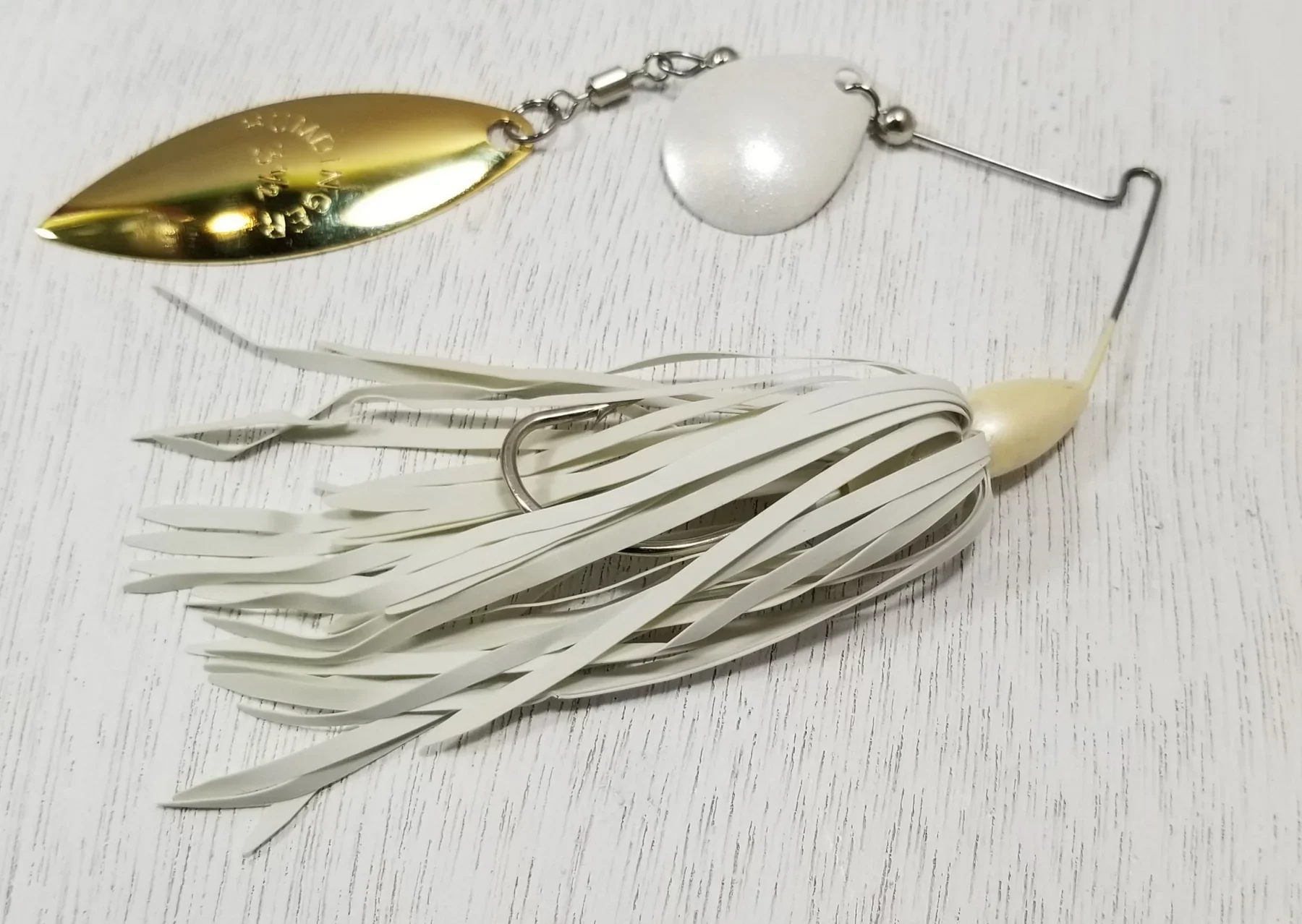 Humdinger Spinner Bait 1/4oz White Colorado/Gold Willow #105-C Humdinger Spinner Bait 1/4oz White Colorado/Gold Willow #105-C