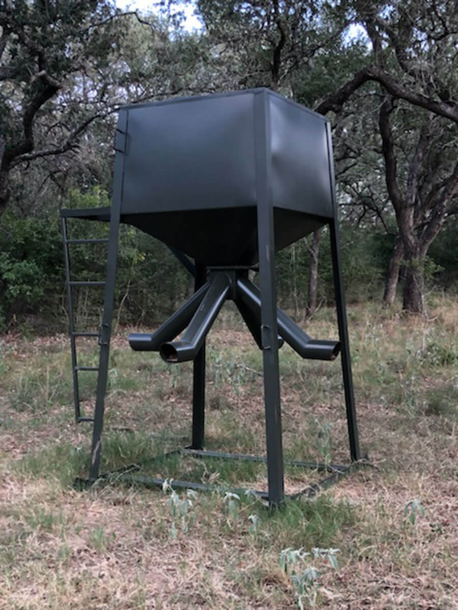 Atascosa 2000lb Ext Tube Feeder W/Skids & Fill Platform #GF103 Atascosa 2000lb Ext Tube Feeder W/Skids & Fill Platform #GF103