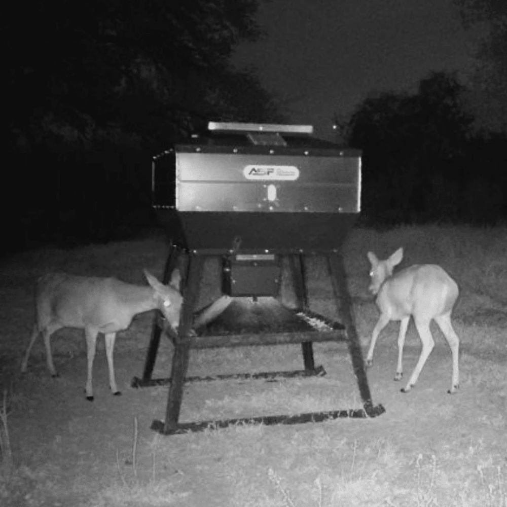 All Seasons Feeders 600LB Corn Pro Feeder All Seasons Feeders 600LB Corn Pro Feeder