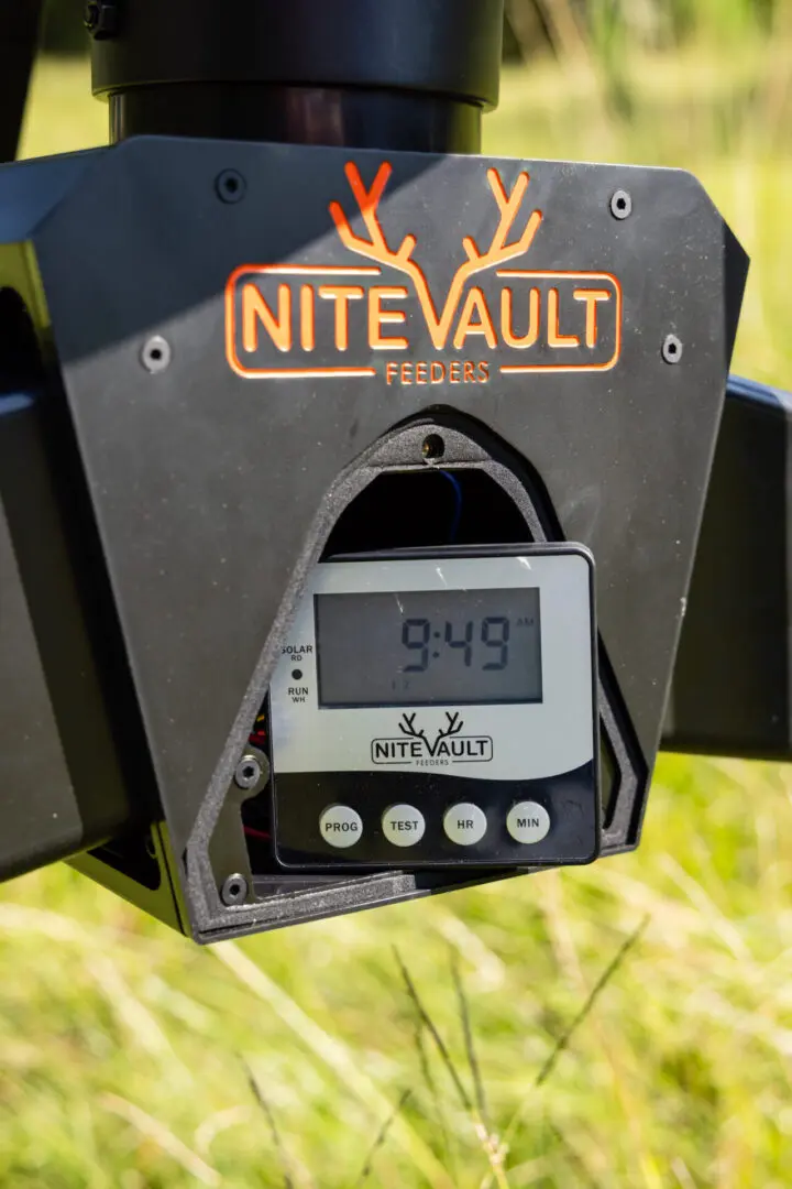 Nite Vault Feeder #NITEVAULT Nite Vault Feeder #NITEVAULT